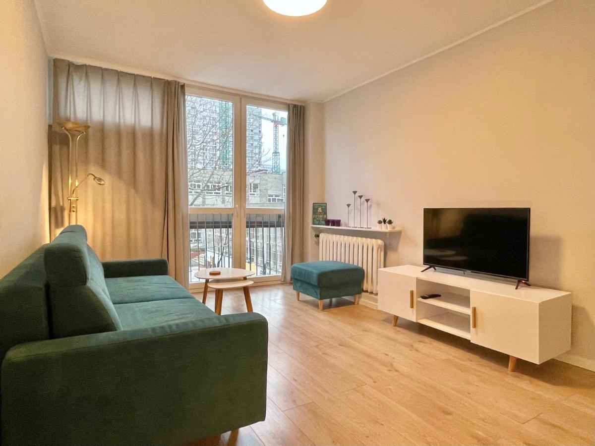 ורשה Apartament Przy Atrium, Stacja Metra Rondo Onz מראה חיצוני תמונה