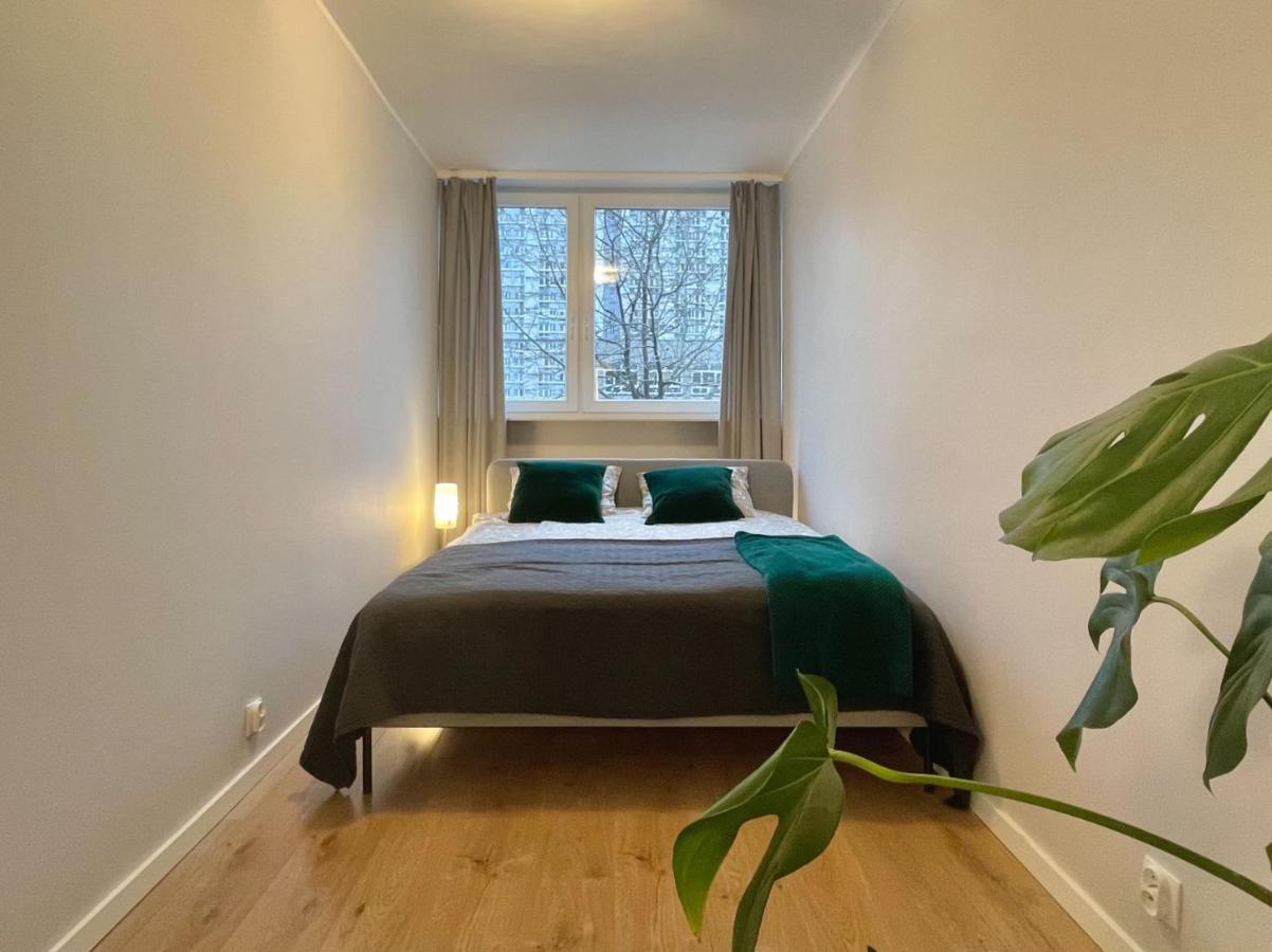 ורשה Apartament Przy Atrium, Stacja Metra Rondo Onz מראה חיצוני תמונה